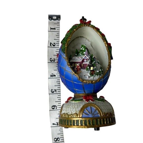 Christmas Music Box Egg Ornamental- Plays “We Wish You A Merry X-mas” Home Trees - Picture 9 of 13